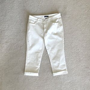 NWOT BANDOLINO JEAN CAPRIS SIZE 6